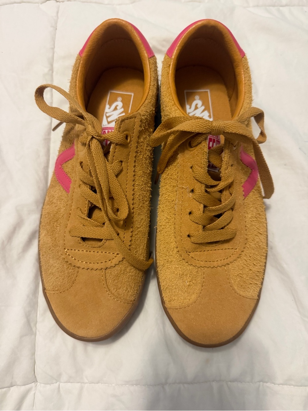 NEW Vans Suede Lace-Up Sneakers in Tan with Pink Accent sz 8.5 women’s